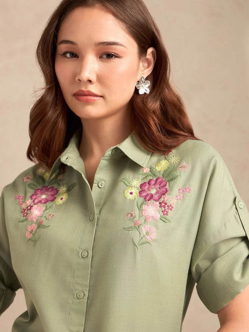 OUTZIDR Green Floral Embroidered Shirt With Drop Shoulder